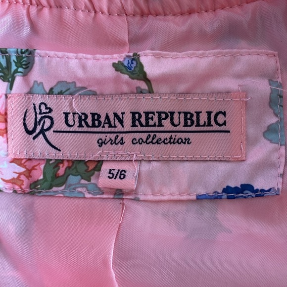 Urban Republic Floral Girls Bomber Jacket Size 5/6 Zip Closure Pink Blue - Picture 3 of 7